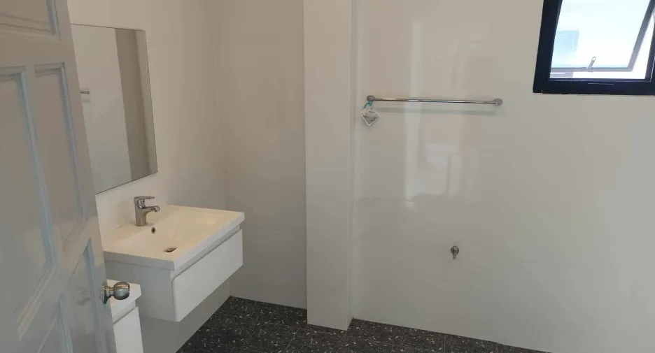 For rent 5 bedrooms house in Hang Dong, Chiang Mai