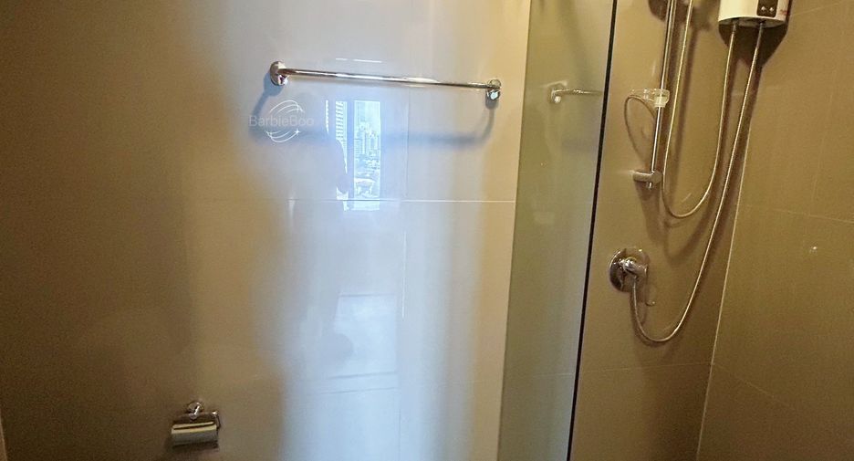 Condo en alquiler de 1 habitaciones en Khlong Toei, Bangkok