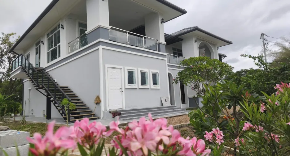 For sale and for rent 7 bedrooms villa in Hua Hin, Prachuap Khiri Khan