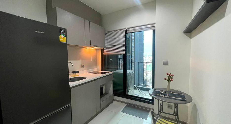 À louer 1 chambre condo à Huai Khwang, Bangkok