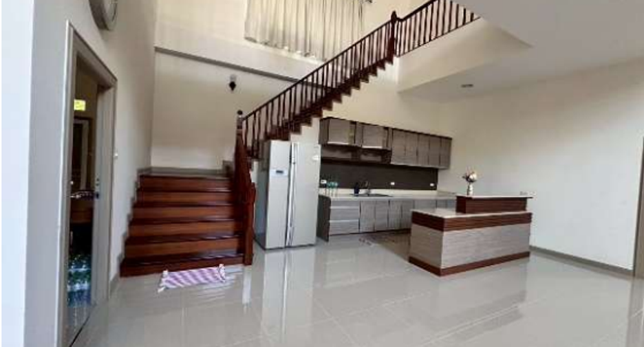 For sale 4 ベッドルーム house in Na Jomtien, Pattaya