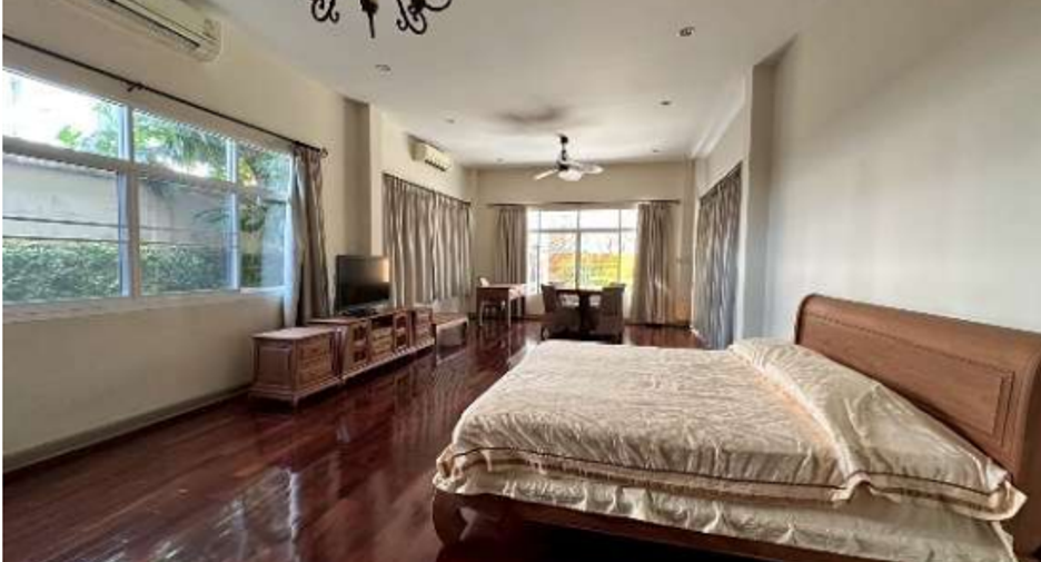 For sale 4 ベッドルーム house in Na Jomtien, Pattaya