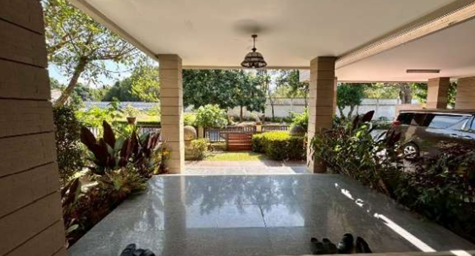 For sale 4 ベッドルーム house in Na Jomtien, Pattaya