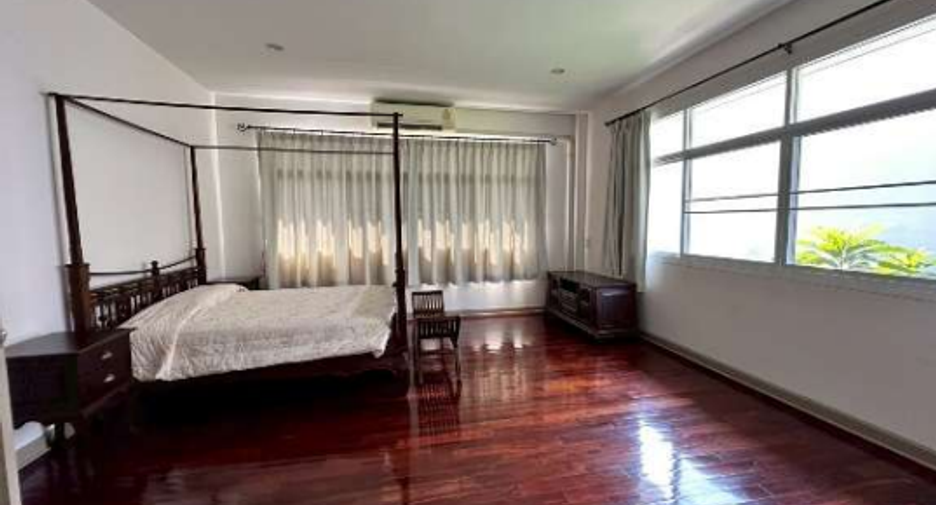 For sale 4 ベッドルーム house in Na Jomtien, Pattaya