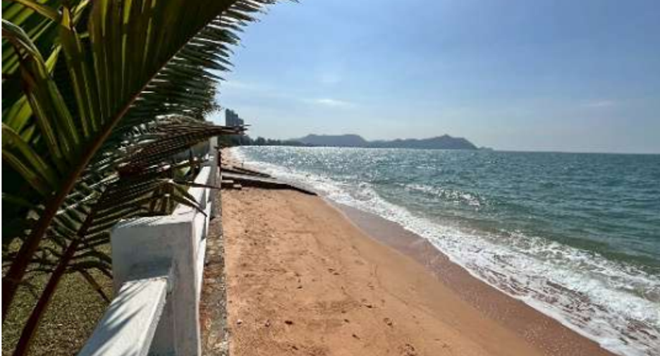 For sale 4 ベッドルーム house in Na Jomtien, Pattaya