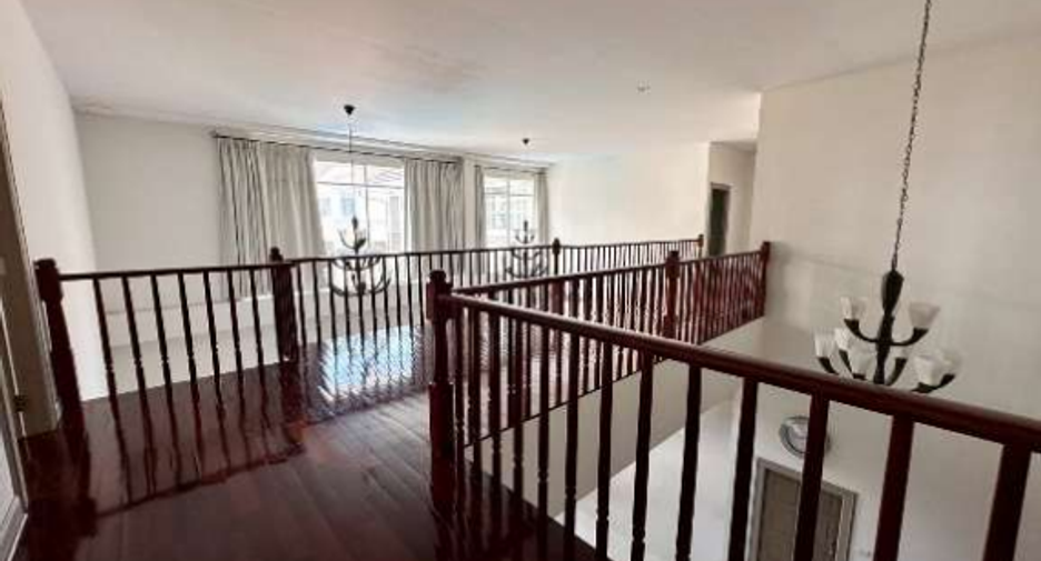 For sale 4 ベッドルーム house in Na Jomtien, Pattaya