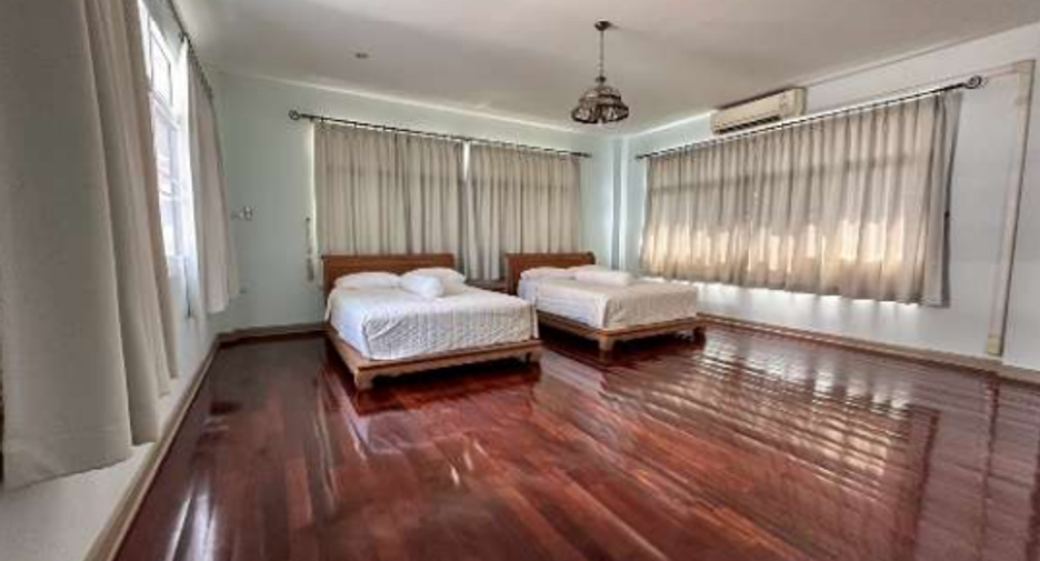 For sale 4 ベッドルーム house in Na Jomtien, Pattaya