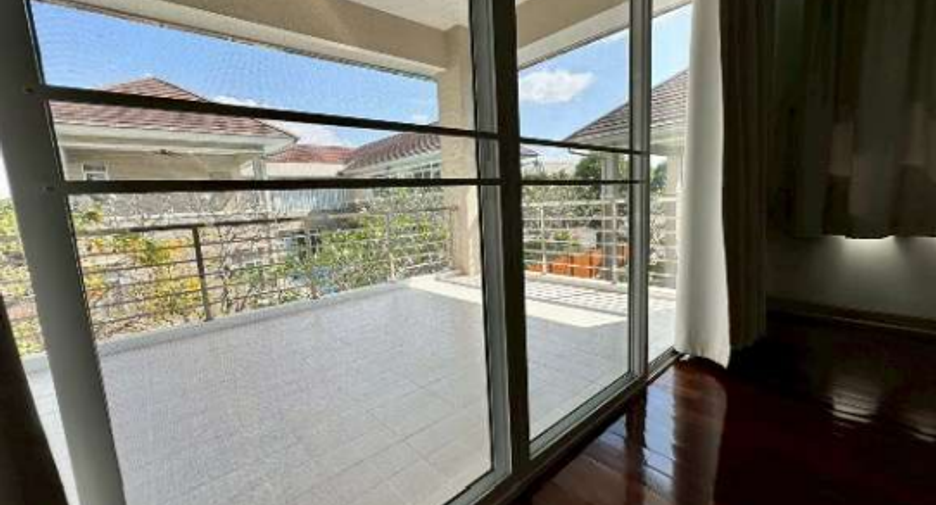 For sale 4 ベッドルーム house in Na Jomtien, Pattaya