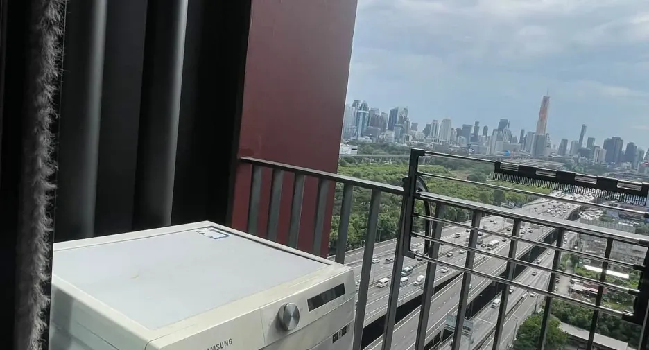 À louer 1 chambre condo à Huai Khwang, Bangkok