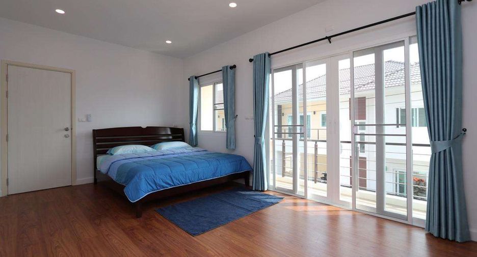 For rent 3 bedrooms house in Saraphi, Chiang Mai