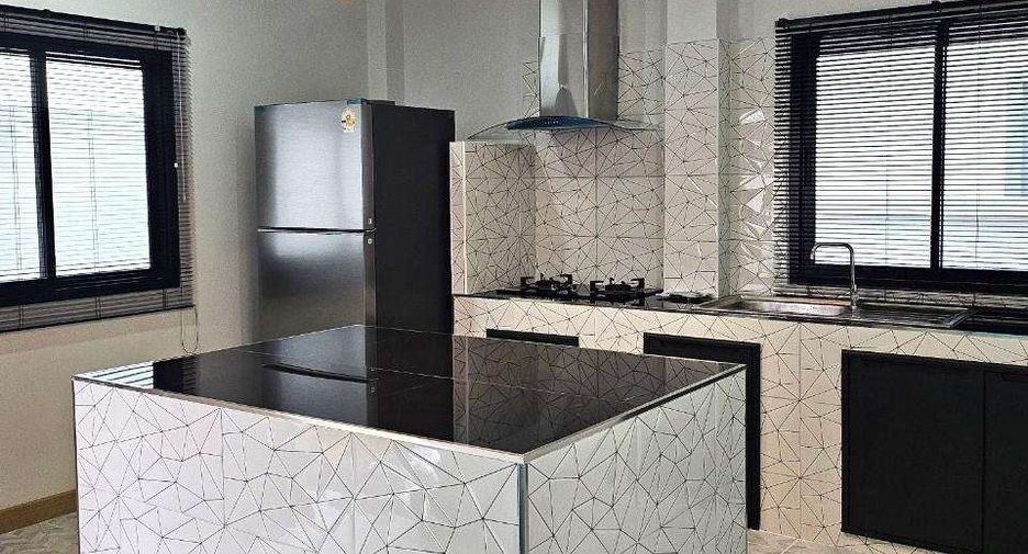 For rent 3 bedrooms house in Saraphi, Chiang Mai