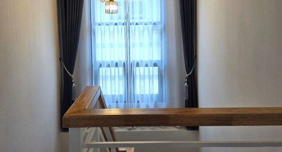 For rent 3 bedrooms house in Saraphi, Chiang Mai