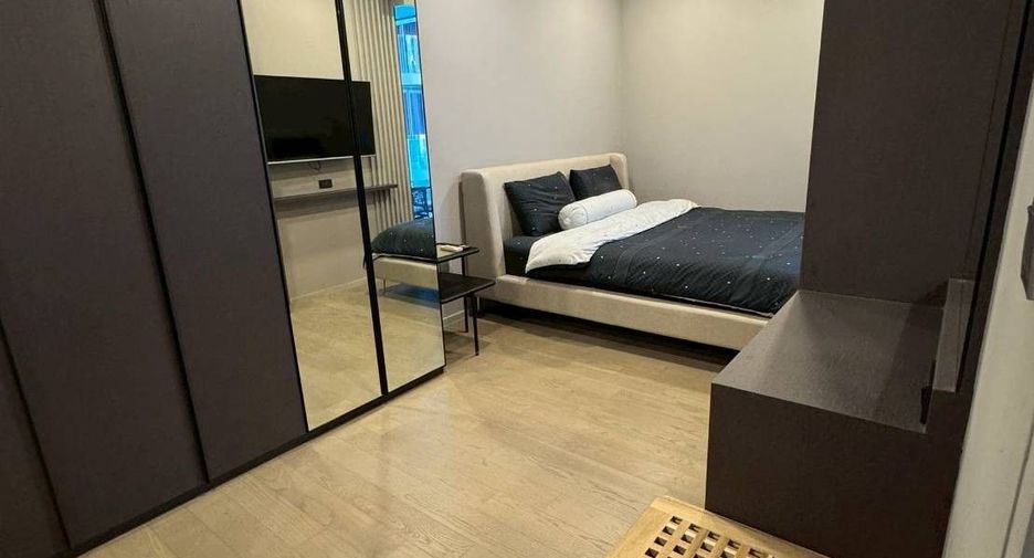 For rent 2 bedrooms condo in Watthana, Bangkok