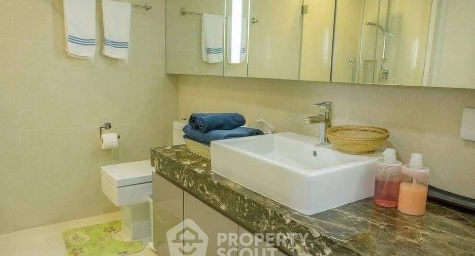 Продажа 2 спальни кондо в Кхлонг Тоеи, Бангкок