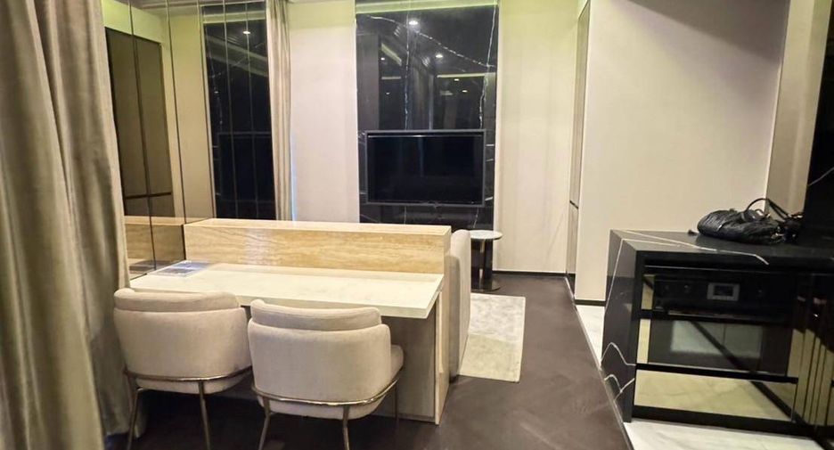 À louer et à vendre 1 chambre condo à Khlong Toei, Bangkok