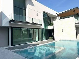Casa en venta de 5 habitaciones en Bang Khen, Bangkok