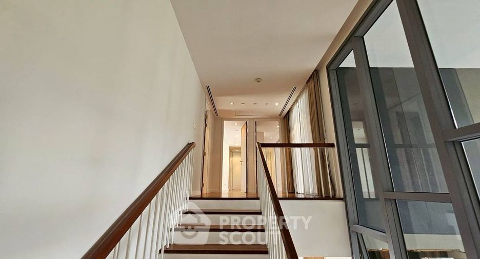 For sale 4 bedrooms condo in Yan Nawa, Bangkok