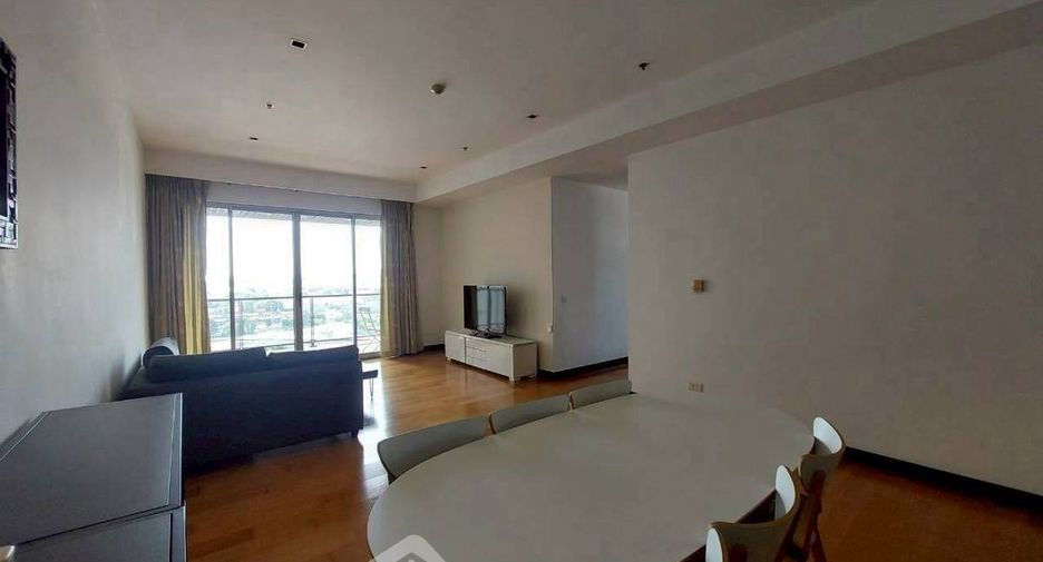 For sale 3 bedrooms condo in Yan Nawa, Bangkok