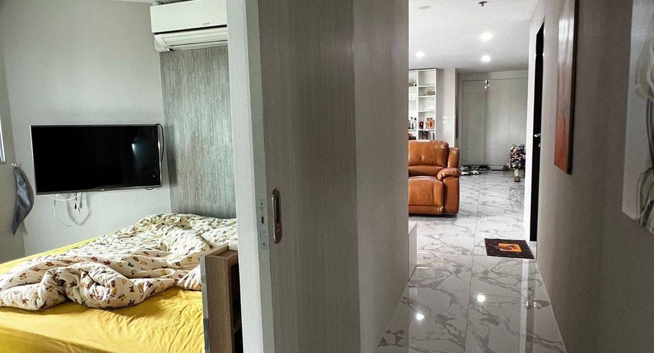 Продажа 2 спальни кондо в Хуаи Кхщанг, Бангкок