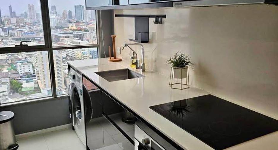 Wohnung zum Kauf mit 2 Zimmer in Sathon, Bangkok