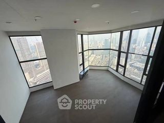 Condo en venta de 4 habitaciones en Bang Rak, Bangkok