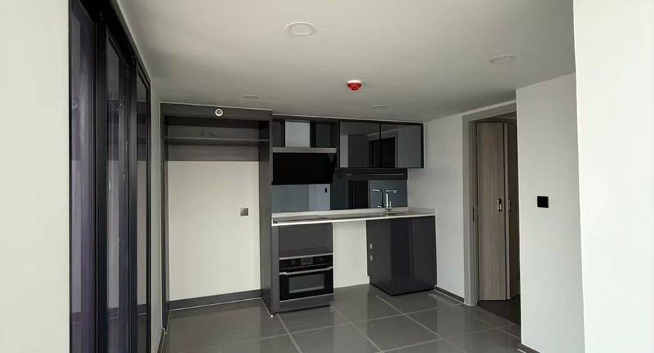 Condo en venta de 4 habitaciones en Bang Rak, Bangkok