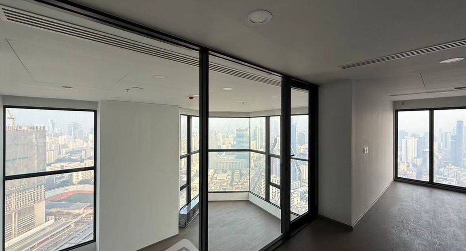 Condo en venta de 4 habitaciones en Bang Rak, Bangkok