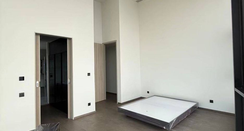 Condo en venta de 4 habitaciones en Bang Rak, Bangkok