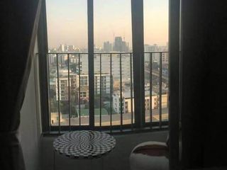 Condo en venta de 2 habitaciones en Phra Khanong, Bangkok