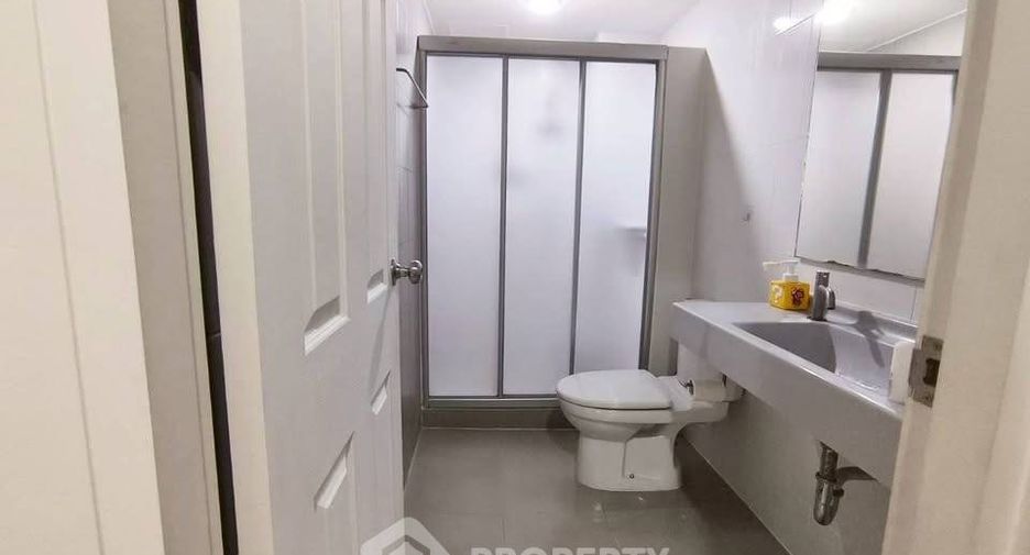 For sale 3 ベッドルーム condo in Watthana, Bangkok