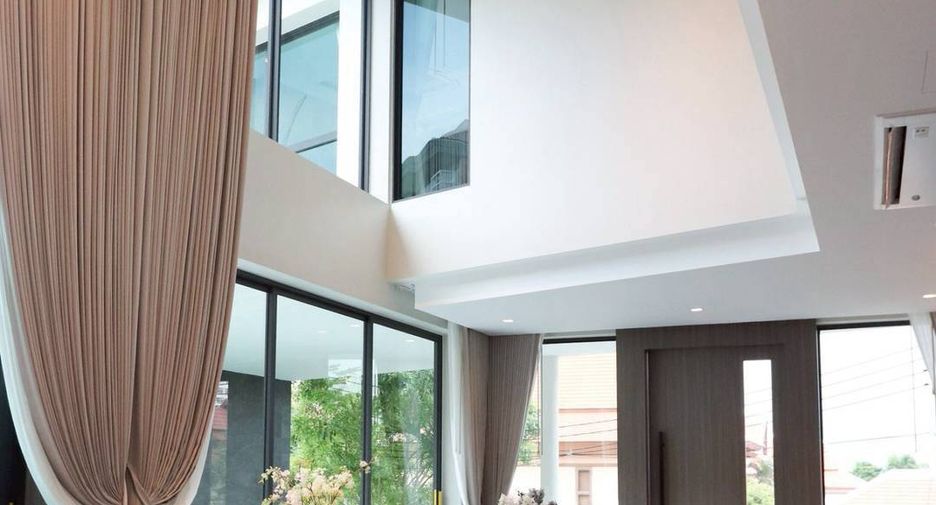 Villa zum Kauf mit 6 Zimmer in Bang Lamung, Chonburi