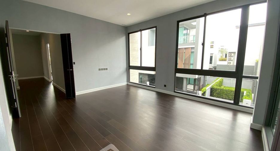 Haus zum Kauf mit 5 Zimmer in Suan Luang, Bangkok