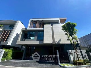 For sale 5 bedrooms house in Suan Luang, Bangkok