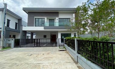 Haus zum Kauf mit 4 Zimmer in Prawet, Bangkok
