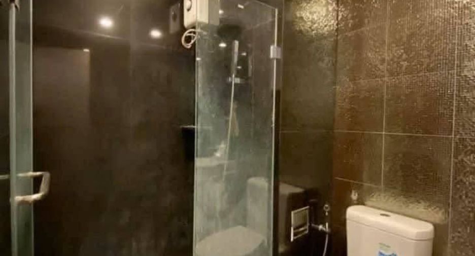 À vendre 1 chambre condo à Khlong Toei, Bangkok