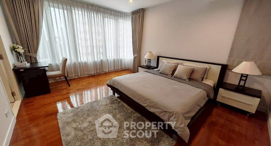 For sale 2 bedrooms condo in Khlong Toei, Bangkok