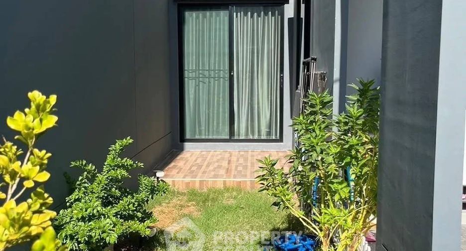 Casa adosada en venta de 4 habitaciones en Khan Na Yao, Bangkok