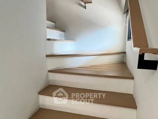Casa adosada en venta de 4 habitaciones en Khan Na Yao, Bangkok