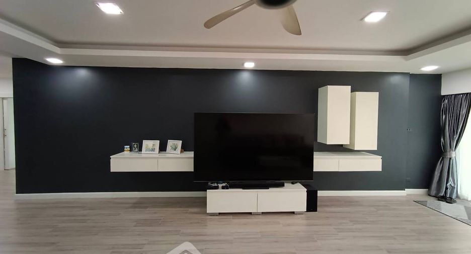 For sale 2 ベッドルーム condo in Bang Lamung, Chonburi