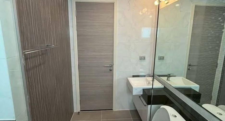 For sale 2 bedrooms condo in Yan Nawa, Bangkok