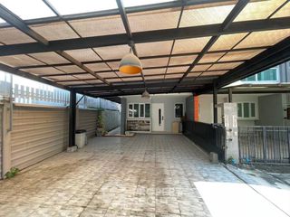 Reihenhaus zum Kauf mit 3 Zimmer in Bueng Kum, Bangkok