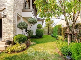 Casa en venta de 4 habitaciones en Bang Khen, Bangkok