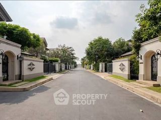 Casa en venta de 4 habitaciones en Bang Khen, Bangkok