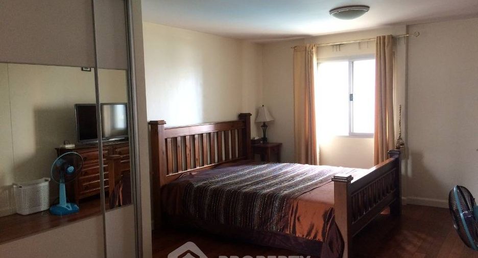 For rent 2 ベッドルーム condo in Yan Nawa, Bangkok