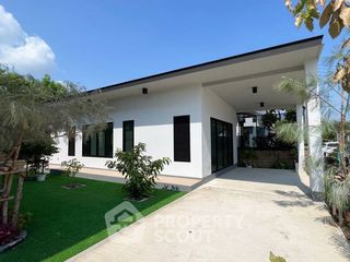 Haus zur Miete mit 3 Zimmer in Khlong Sam Wa, Bangkok