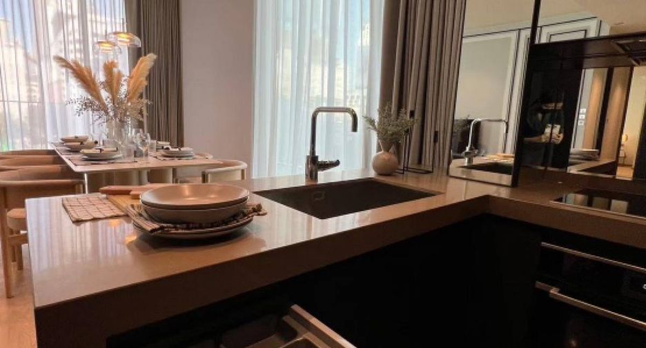 Wohnung zur Miete mit 2 Zimmer in Pathum Wan, Bangkok