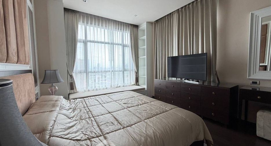 For rent 2 bedrooms condo in Khlong Toei, Bangkok