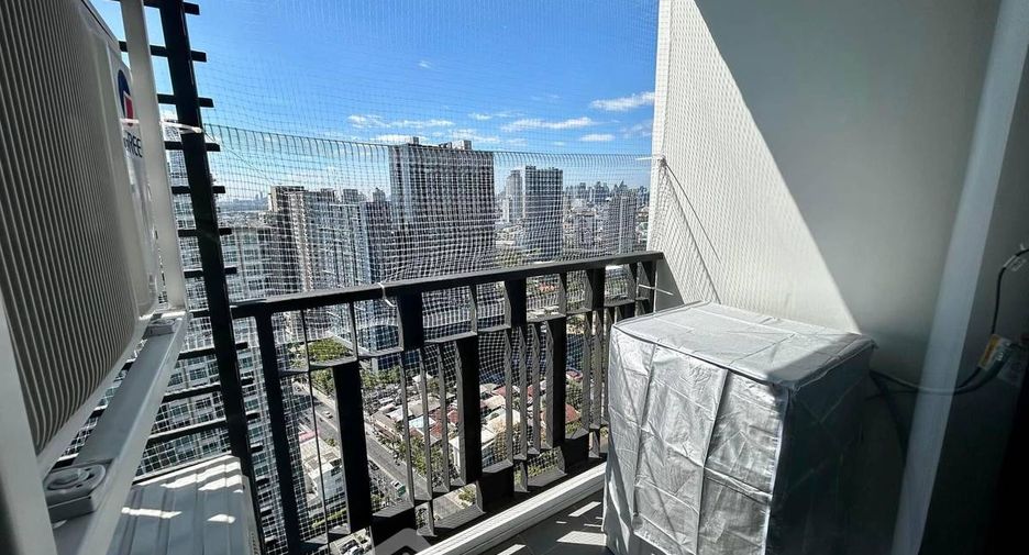 À louer 2 chambres condo à Suan Luang, Bangkok
