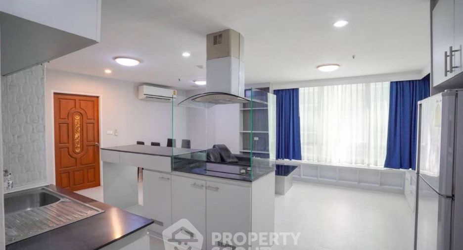 For rent 2 bedrooms condo in Watthana, Bangkok