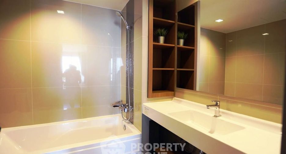 For rent 1 bed condo in Phra Khanong, Bangkok